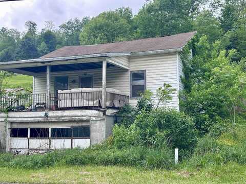 406 Coalton Pumpkintown Road, Norton, WV 26257