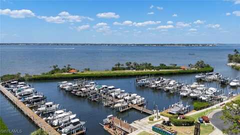 7136 Blanquilla Court, Fort Myers, FL 33908