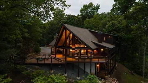 329 Skybound Road, Blue Ridge, GA 30513