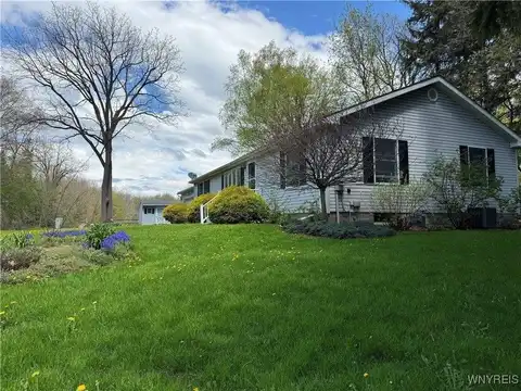 3865 Locust Ln Lane, Perry, NY 14530