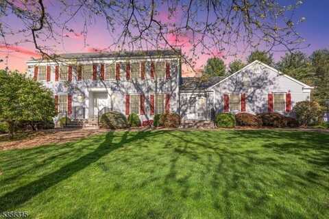 47 Fenview Rd, Long Hill Township, NJ 07933