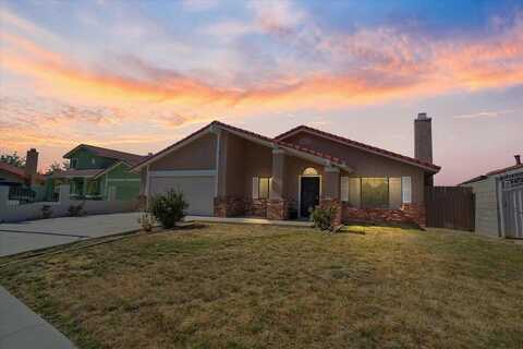 1525 Via Verde Avenue, Palmdale, CA 93550