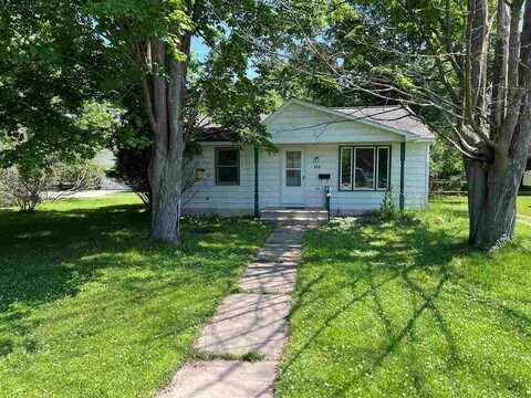408 Burns, Charlevoix, MI 49720