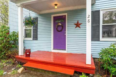28 Putnam Hill Road, Lyndeborough, NH 03082