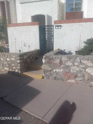 6201 ESCONDIDO Drive unit: 7-C, El Paso, TX 79912