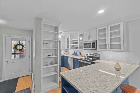 7 Cardinal Lane, Essex, VT 05452