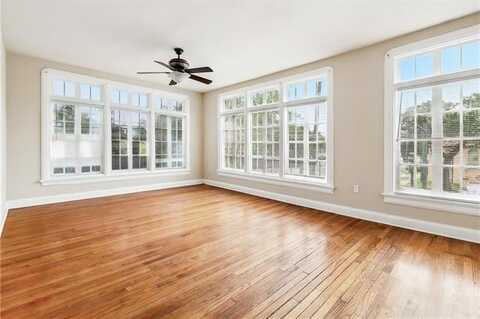 5803 FONTAINEBLEAU Drive, New Orleans, LA 70125