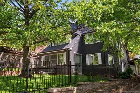 1821 S Carson Avenue, Tulsa, OK 74119
