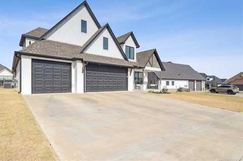 3030 N Dogwood Drive, Catoosa, OK 74015