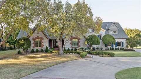 5263 Oak Leaf Drive, Tulsa, OK 74131