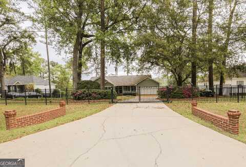 365 West Shore Drive, Ochlocknee, GA 31773