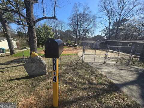 6074 Old Dixie, Forest Park, GA 30297