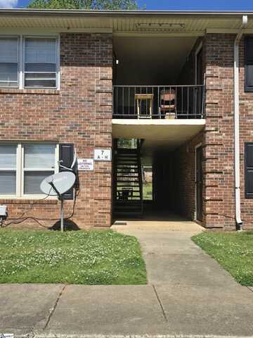 6526 WHITE HORSE Road, Greenville, SC 29611