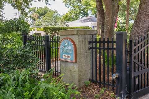 112 S Island Square Drive S, Saint Simons Island, GA 31522