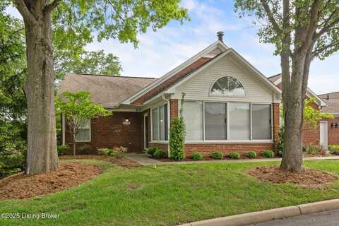 8230 St Andrews Village Dr, Louisville, KY 40241