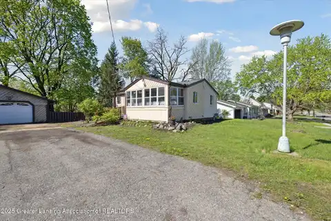 933 W Northrup Street, Lansing, MI 48911