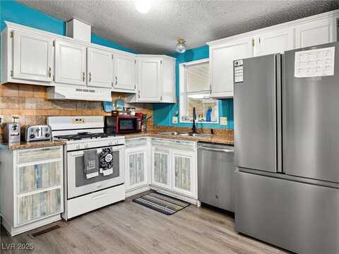240 Navajo Drive, Henderson, NV 89015