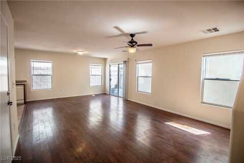 7228 Camden Pine Avenue, Las Vegas, NV 89129