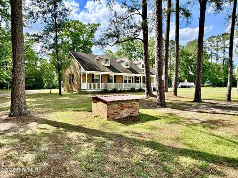 694 Owen Smith Drive, Kinston, NC 28501