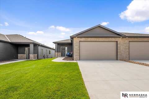 6941 Claystone Drive, Lincoln, NE 68521