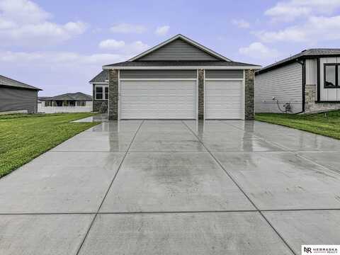 5910 SW 9th Street, Lincoln, NE 68523