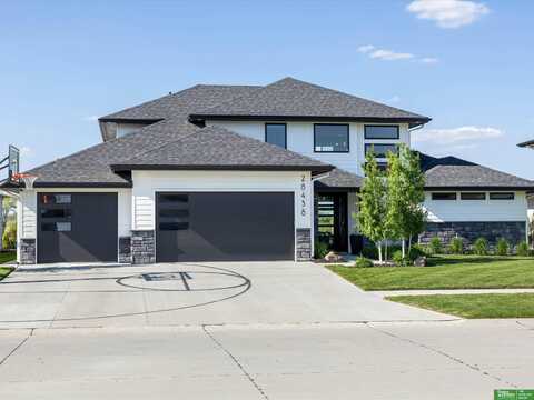 28438 Laurel Circle, Valley, NE 68064