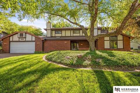 1530 N Gate Circle, Lincoln, NE 68521