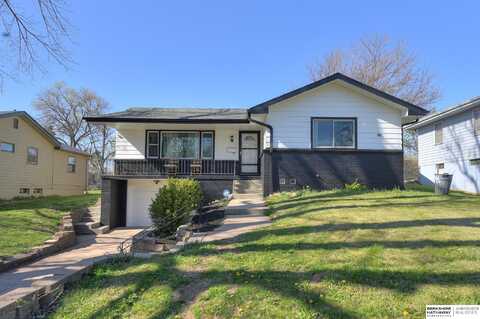 4864 Saratoga Street, Omaha, NE 68104
