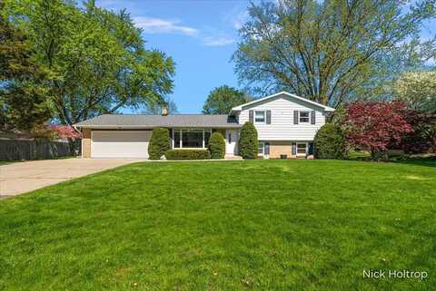 99 Sunnybrook Drive, Grandville, MI 49418