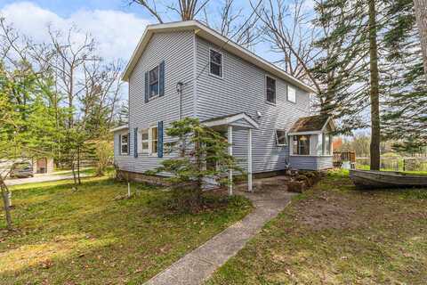 148 N Jack Pine Road, Fountain, MI 49410