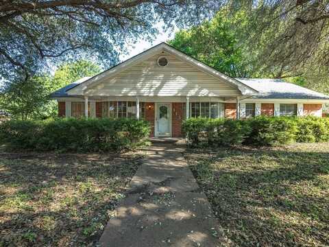 113 Delmore Drive, Hillsboro, TX 76645