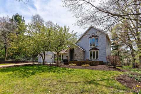 18658 Pawnee Drive, Spring Lake, MI 49456
