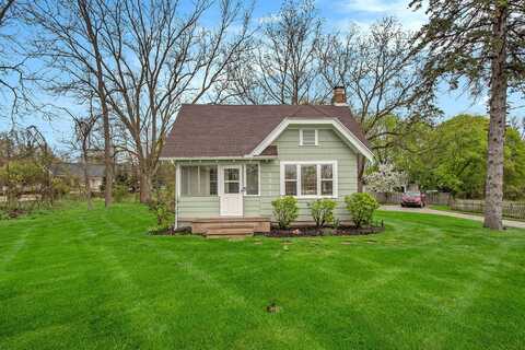 5575 Cascade Road SE, Grand Rapids, MI 49546