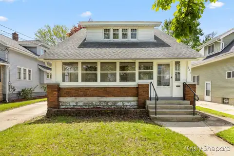 848 Myrtle Street NW, Grand Rapids, MI 49504