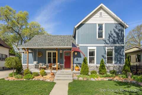 345 Sigsbee Street, Rockford, MI 49341
