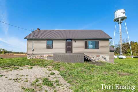 4691 County Farm Road, Greenville, MI 48838