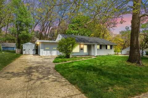 810 Denway Drive, Kalamazoo, MI 49008