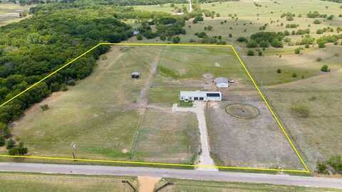 1195 Buck Crk Road, Tioga, TX 76271