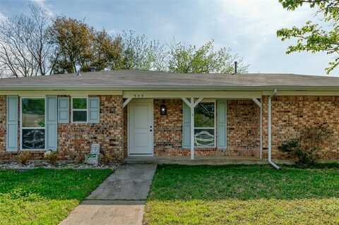 900 Monterrey Street, Bedford, TX 76022