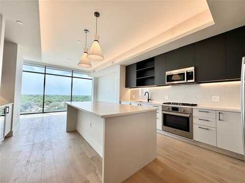 8111 Douglas Avenue, Dallas, TX 75225