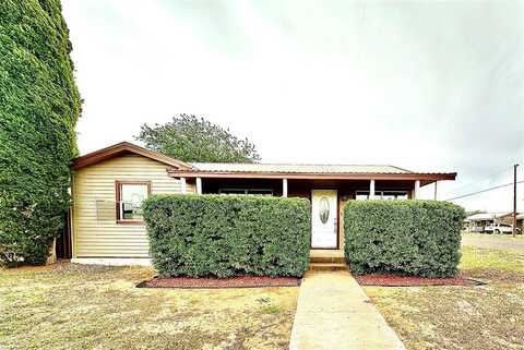 711 Avenue I, Seminole, TX 79360