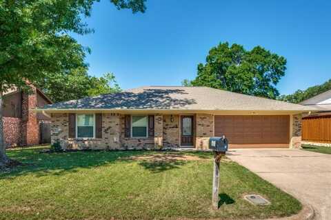 2718 Trail Oak Court, Arlington, TX 76016