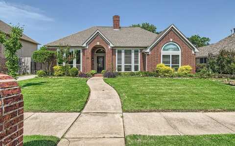 8517 Castle Creek Road, North Richland Hills, TX 76182