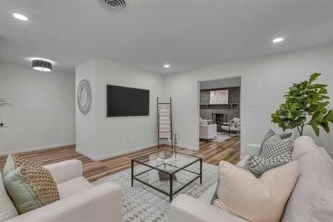 5229 Cockrell Avenue, Fort Worth, TX 76133
