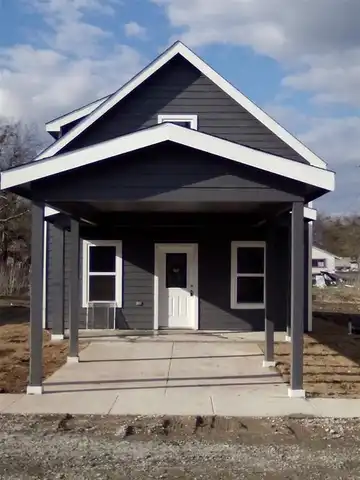 112 E Oak Street, Whitewright, TX 75491