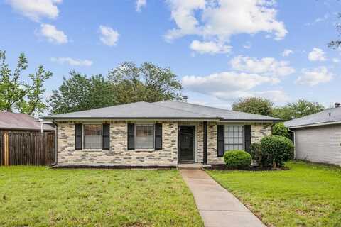 1422 Meandering Way, Garland, TX 75040
