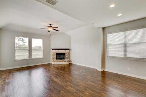 1441 Meadows Avenue, Lantana, TX 76226