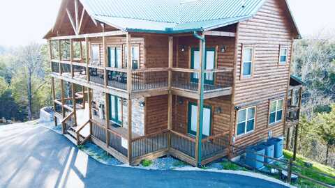 2124 Megan Ridge Drive, Sevierville, TN 37876