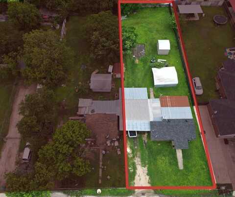 213 Cleveland Street, Cleburne, TX 76031