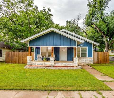 229 W Willingham Street, Cleburne, TX 76033